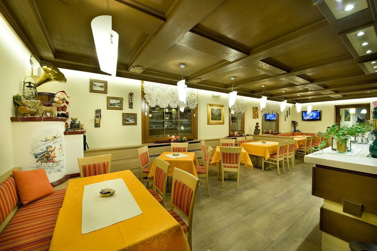 Hotel Ristorante Cassana Livigno Exterior photo