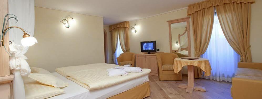 Hotel Ristorante Cassana Livigno Exterior photo